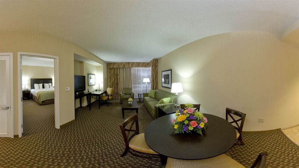 Holiday Inn Hotel & Suites Memphis-Wolfchase Galleria By Ihg Exterior foto